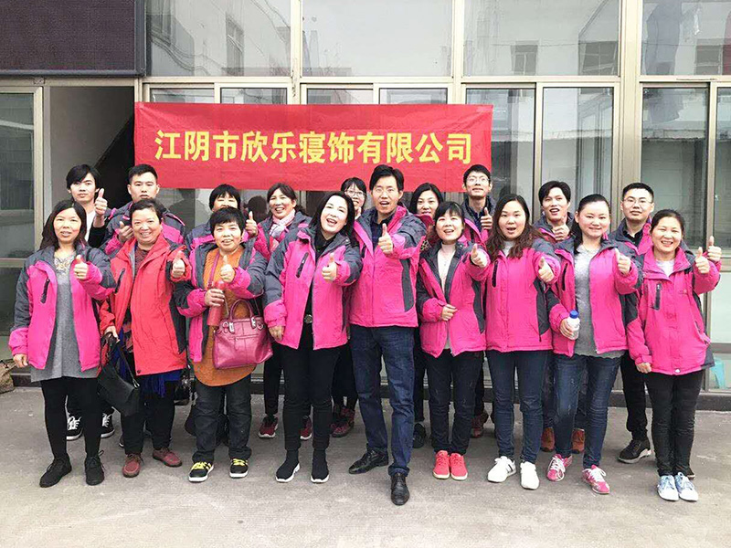 樱桃视频在线免费-员工旅游留影